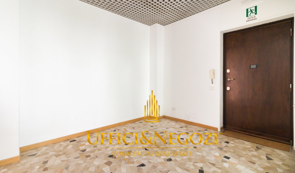 Rent Office Milan - Office for rent in via Carlo Freguglia Locality 