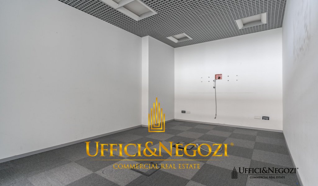 Rent Office Milan - office for rent via moscova Locality 