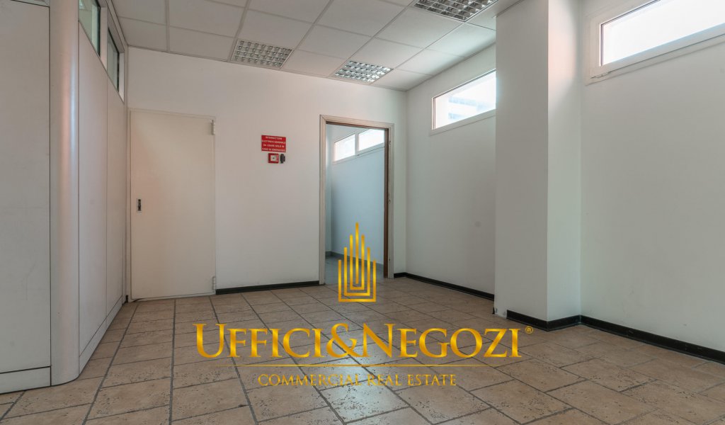 Affitto Ufficio Milano - UFFICIO DIREZIONALE VIALE CERTOSA - 1° PIANO Località Viale Certosa, Cascina Merlata