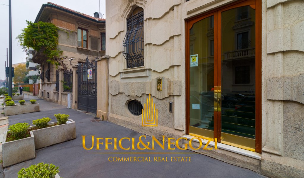 Rent Office Milan - completely renovated Liberty office Locality 