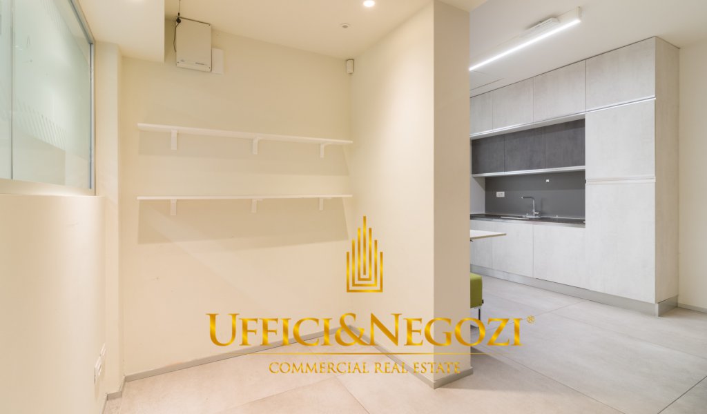 Rent Show room Milan - Showroom for rent in via  Farini Locality 