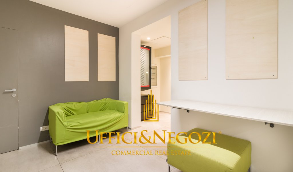 Rent Show room Milan - Showroom for rent in via  Farini Locality 