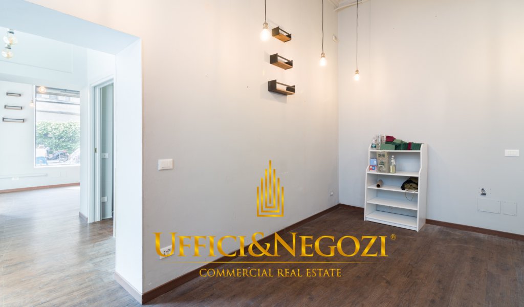 Rent Retail Milan - Shop for rent in Via Nirone magenta area Locality 