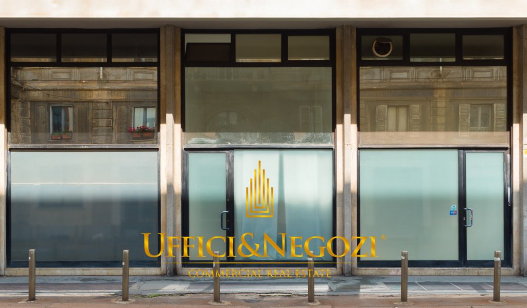Affitto Negozio Milano - Negozio di 11 vetrine in affitto Località Porta Venezia, Indipendenza