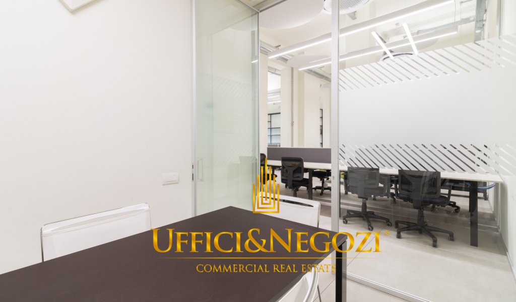 Rent Office Milan - Office for rent in via Farini Locality 