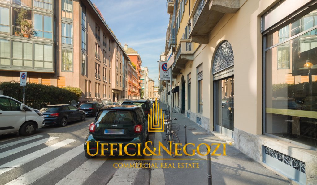 Rent Office Milan - nice office / showroom in Magenta area Locality 