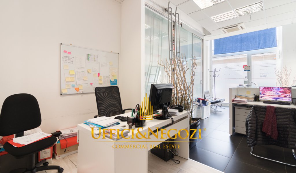 Sale Office Milan - Office for sale via Govone with 3 windows Locality 