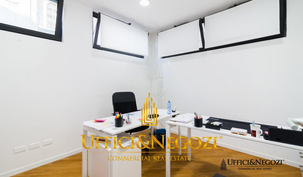 Sale Office Milan - Large office for sale in via Losanna. Locality 