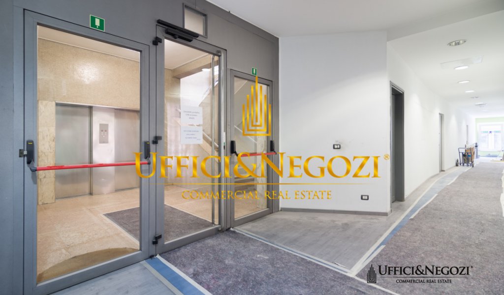 Sale Office Milan - OFFICE FOR SALE WITH BOX VIA MERAVIGLI Locality 