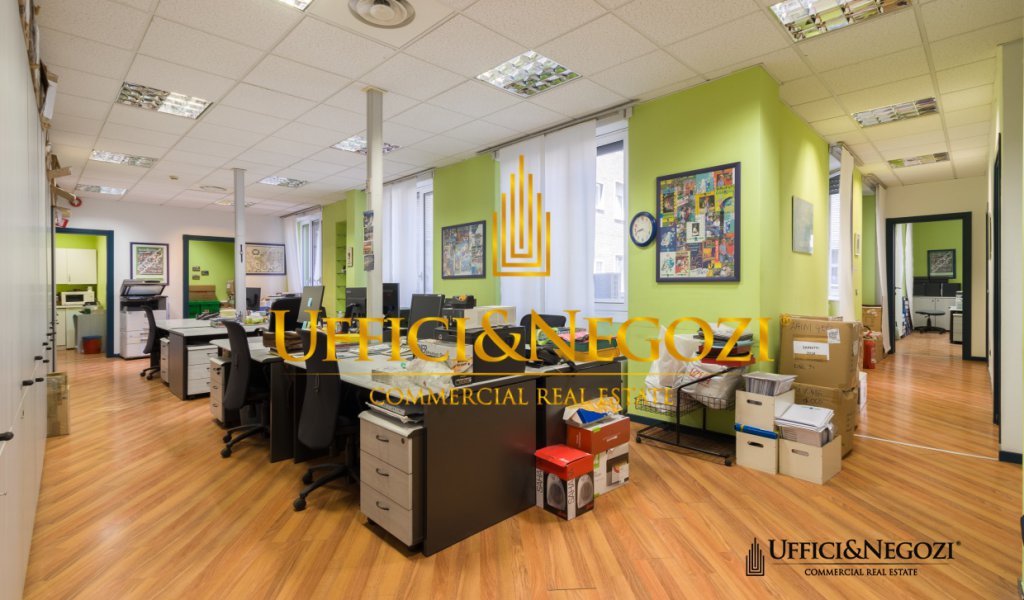 Sale Office Milan - OFFICE FOR SALE WITH BOX VIA MERAVIGLI Locality 