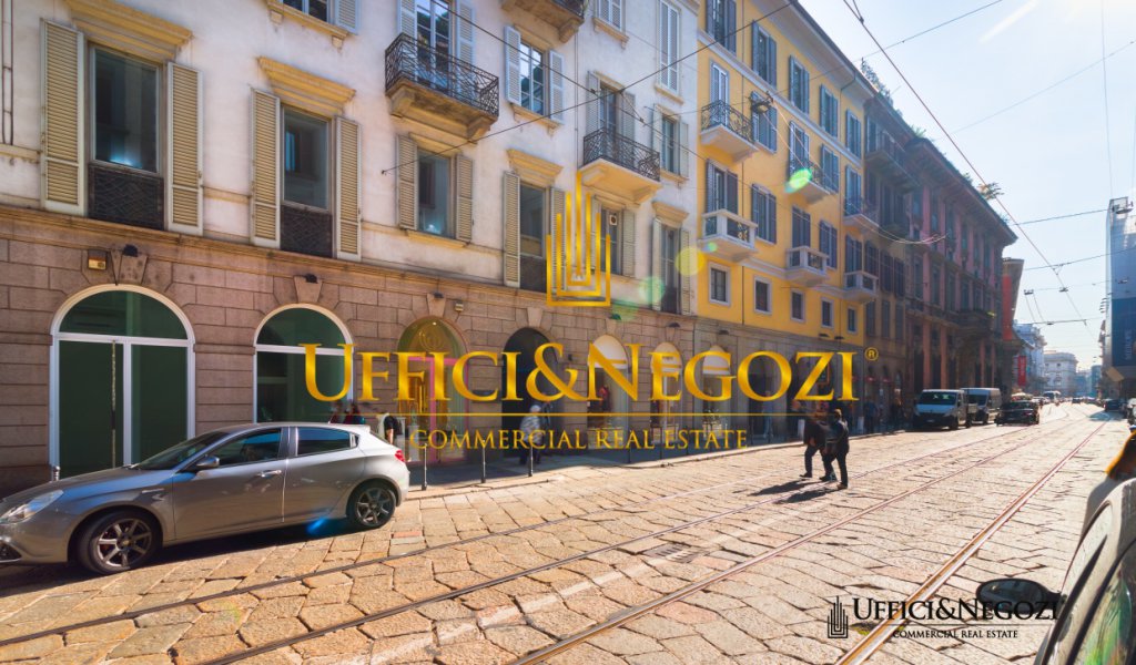 Rent Retail Milan - Shop for rent in Via Manzoni Locality 
