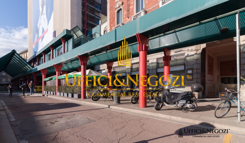 Rent Retail Milan - Shop for rent Piazzale Cadorna Locality 