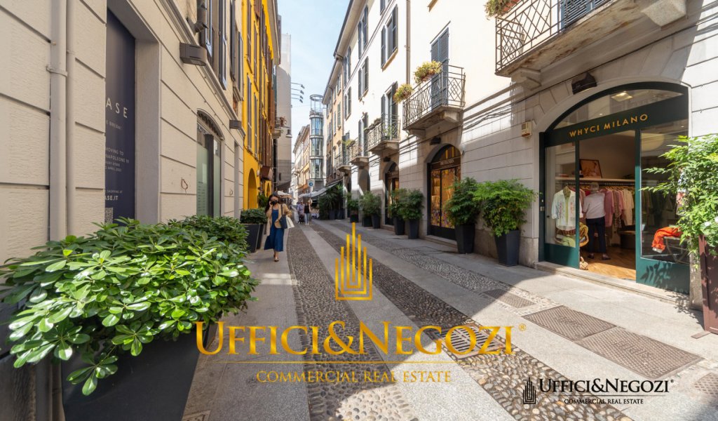 Rent Retail Milan - Temporary in the heart of Brera Locality 