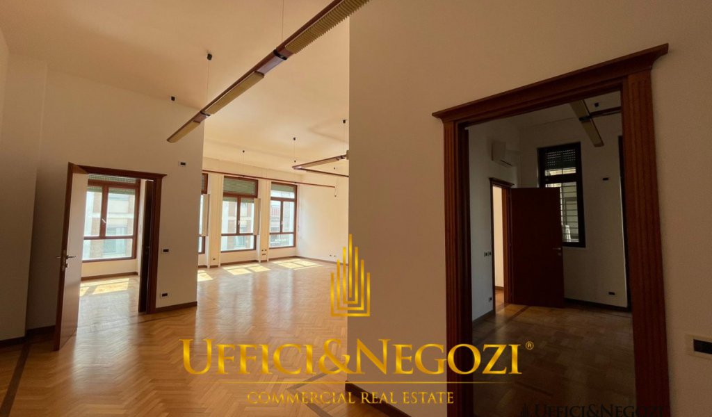 Rent Office Milan - Office for Rent in Piazza Diaz Locality 