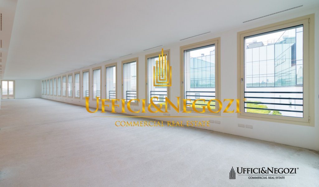 Rent Office Milan - Quadrilateral, single floor with terrace Representative office Locality 