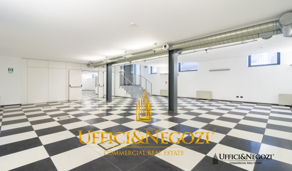 Affitto Ufficio Milano - Ufficio - Show room indipendente Località Centro Storico
