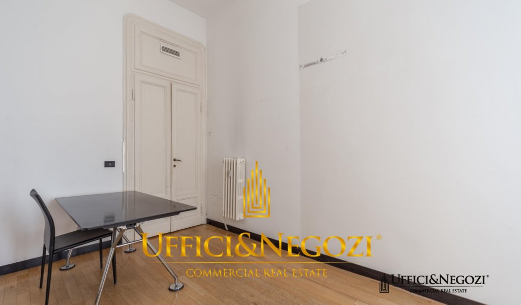 Rent Office Milan - Representative office in via Boschetti Locality 