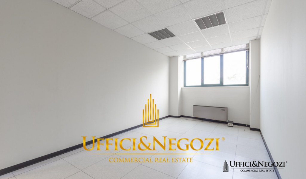 Rent Office Milan - office in via marco d'agrate Locality 