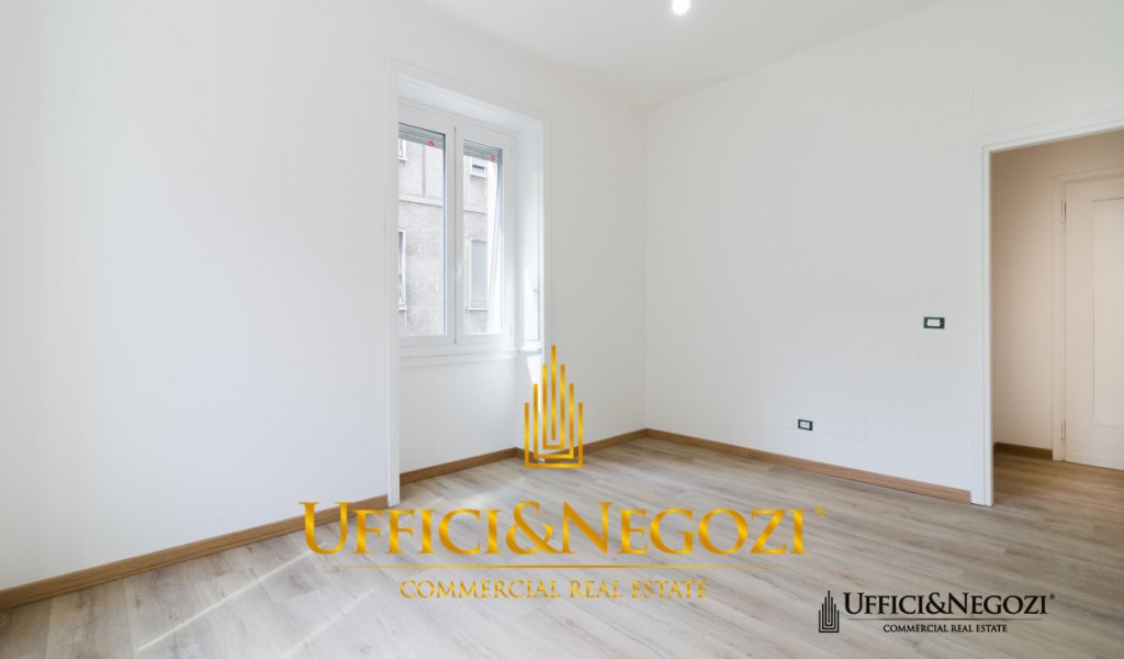 Rent Office Milan - Office for rent in C.so of Porta Romana Locality 