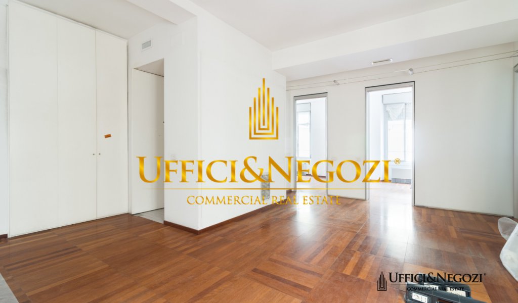 Rent Office Milan - VIA Ugo Foscolo Locality 