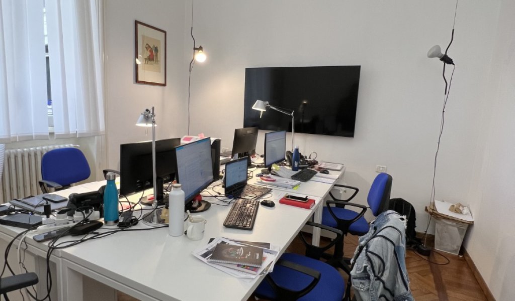 Rent Office Milan - Office for rent in Via Mascheroni Locality 