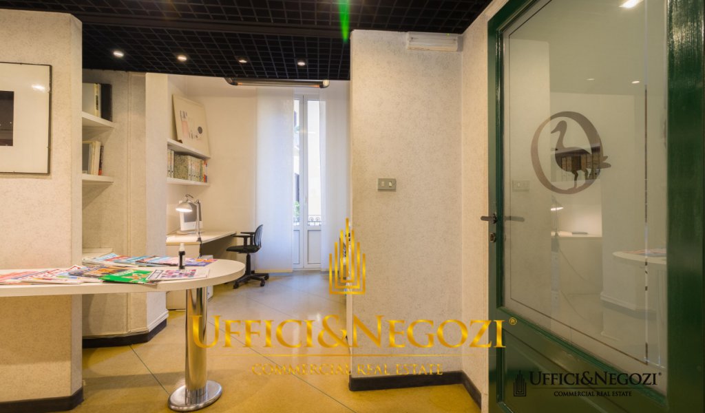 Rent Office Milan - office in via urbano III Locality 