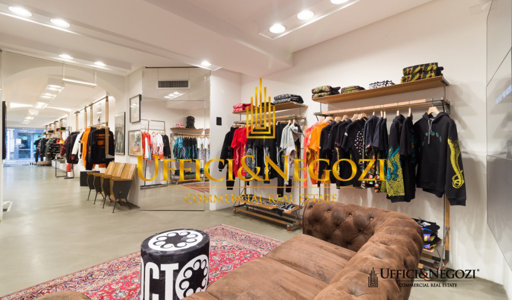 Sale Retail Milan - For sale Income store retail Locality 