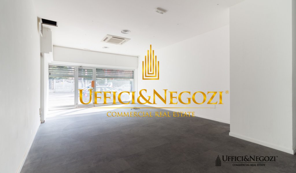 Vendita Negozio Milano - Negozio angolare con 3 vetrine Località Washington, Marghera, Vercelli