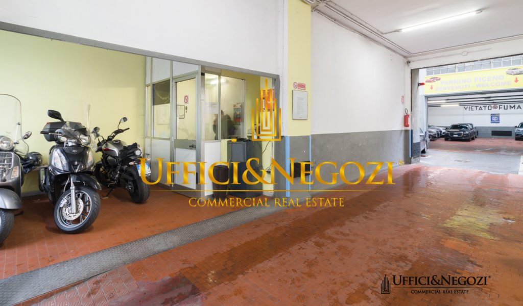 Sale Shed / Land Milan - Garage for Sale in Viale Piceno Locality 