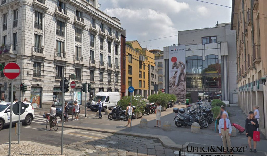 Sale Retail Milan - Shop for Sale in Via Mercato Locality 