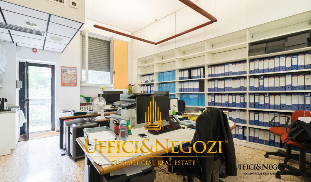 Sale Retail Milan - SHOP FOR SALE IN VIALE MONZA Locality 